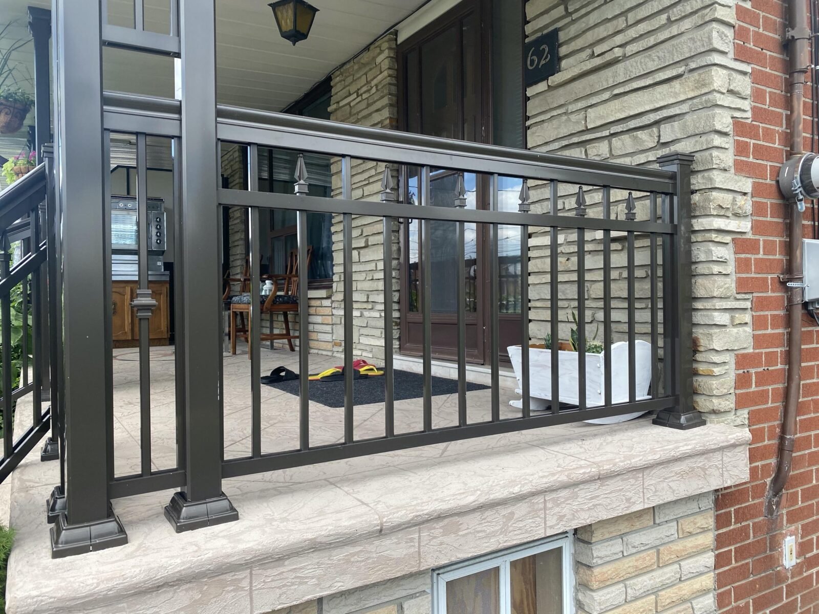 aluminum columns on a front porch in toronto