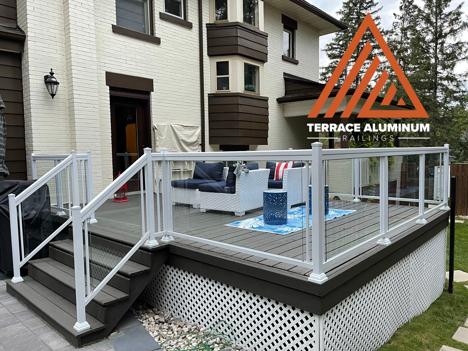 disadvantages of glass deck railing